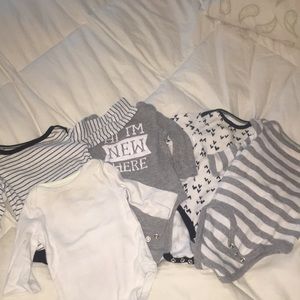 5 Long sleeve bodysuits